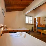 Casa Isabel Сан-Мартинью-ду-Порту